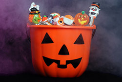 Gruselige Deko bei Halloween auf dem Schiff Halloween-Dekoration auf dem Partyschiff