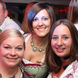 Fotos vom Oktoberfest-Partyschiff am 30.09. Fotos vom Oktoberfest-Partyschiff am 30.09.